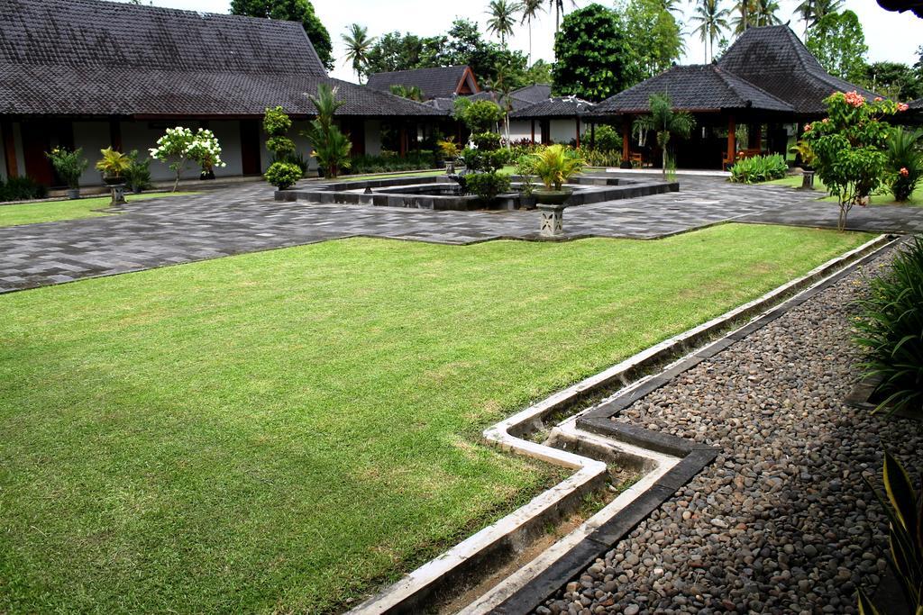 Manohara Resort Magelang Exterior photo