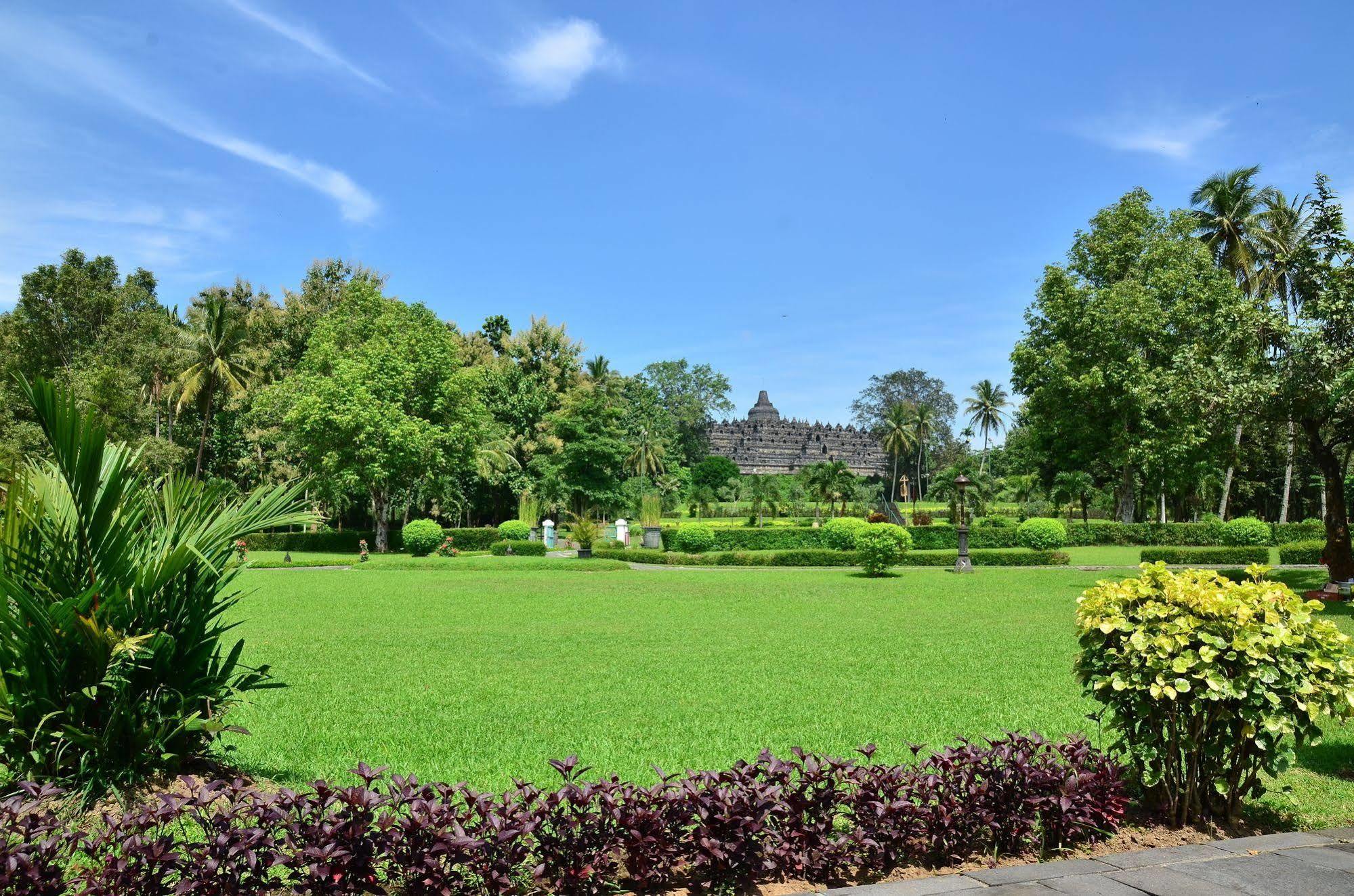 Manohara Resort Magelang Exterior photo